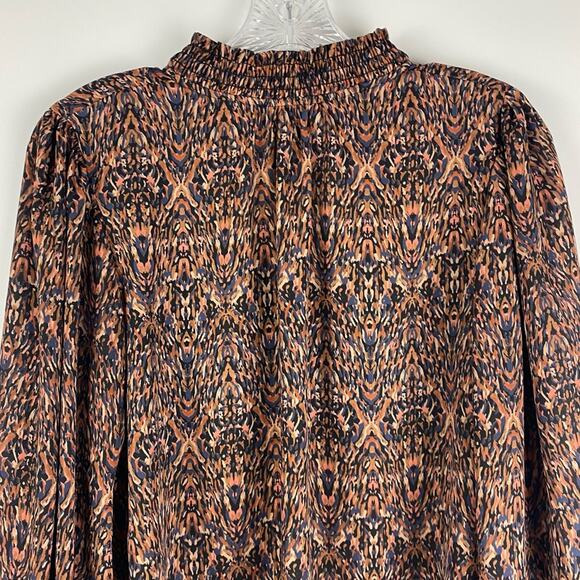 Evereve Hollis Smocked Abstract Blouse Women’s Size Small - Picture 9 of 11